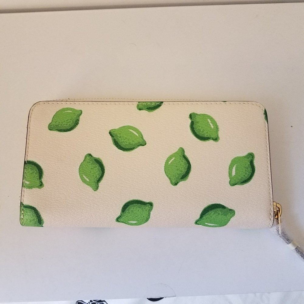 $128 *NEW* COACH Accordion Zip Wallet… - Picture 7 of 16